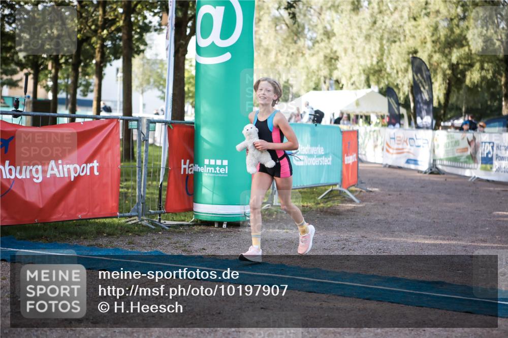 06.09.2026 - 20. Norderstedt Triathlon H.Heesch http://msf.ph/oto/10197907 06.09.2026 09:12:50 Ziel 17 meine-sportfotos.de