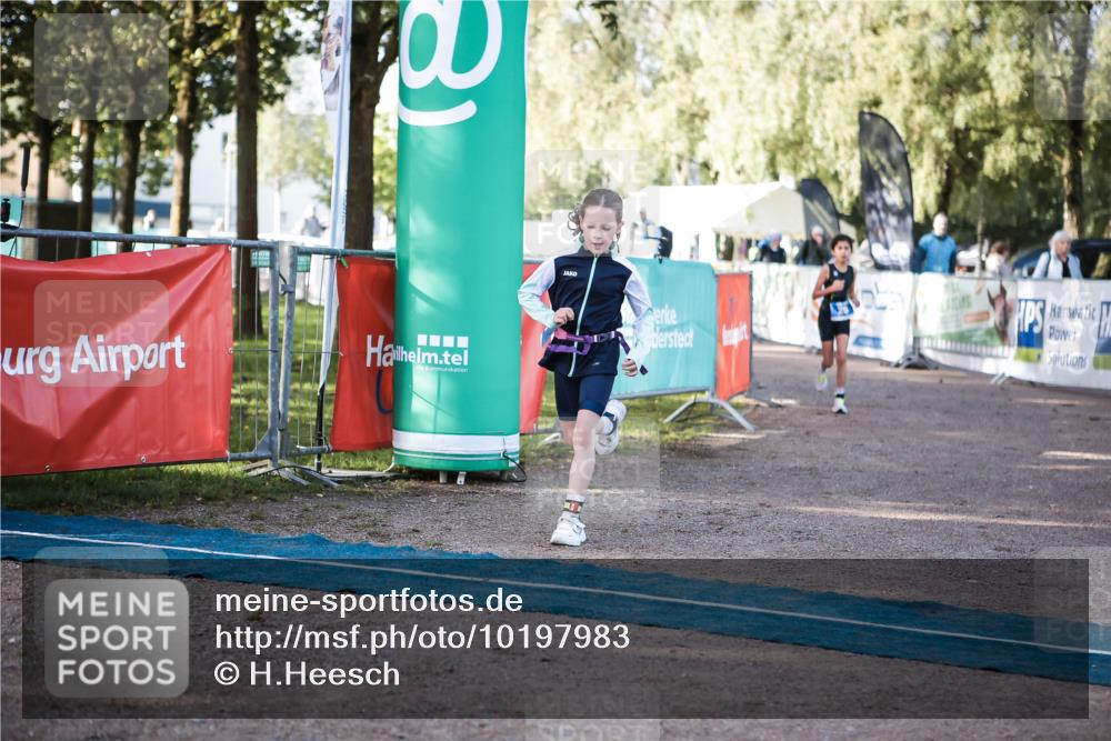 06.09.2026 - 20. Norderstedt Triathlon H.Heesch http://msf.ph/oto/10197983 06.09.2026 09:13:08 Ziel 20, 26, 38 meine-sportfotos.de