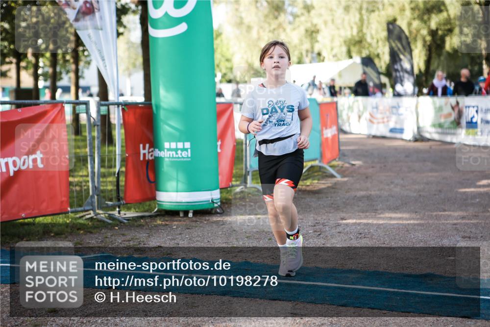 06.09.2026 - 20. Norderstedt Triathlon H.Heesch http://msf.ph/oto/10198278 06.09.2026 09:15:15 Ziel 25 meine-sportfotos.de