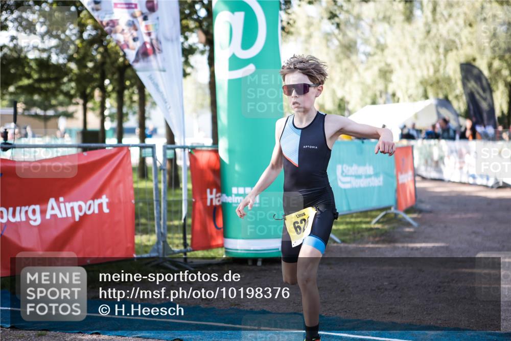 06.09.2026 - 20. Norderstedt Triathlon H.Heesch http://msf.ph/oto/10198376 06.09.2026 09:44:29 Ziel 626, 688 meine-sportfotos.de