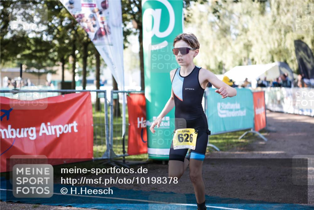 06.09.2026 - 20. Norderstedt Triathlon H.Heesch http://msf.ph/oto/10198378 06.09.2026 09:44:29 Ziel 626, 688 meine-sportfotos.de