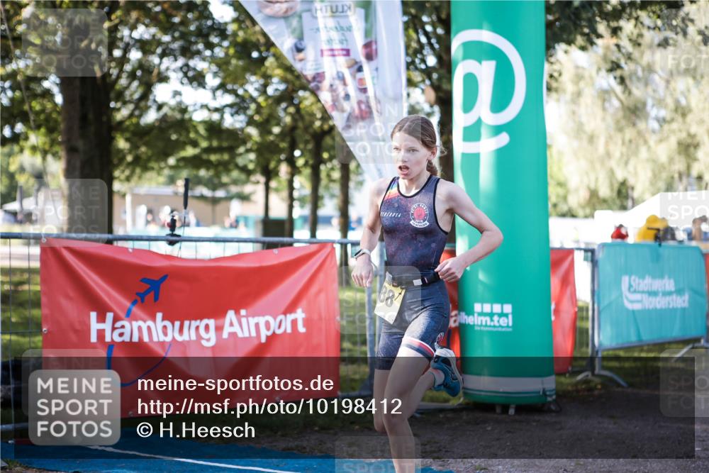 06.09.2026 - 20. Norderstedt Triathlon H.Heesch http://msf.ph/oto/10198412 06.09.2026 09:44:33 Ziel 626, 688 meine-sportfotos.de