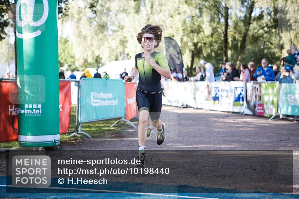 06.09.2026 - 20. Norderstedt Triathlon H.Heesch http://msf.ph/oto/10198440 06.09.2026 09:44:56 Ziel 602, 622 meine-sportfotos.de