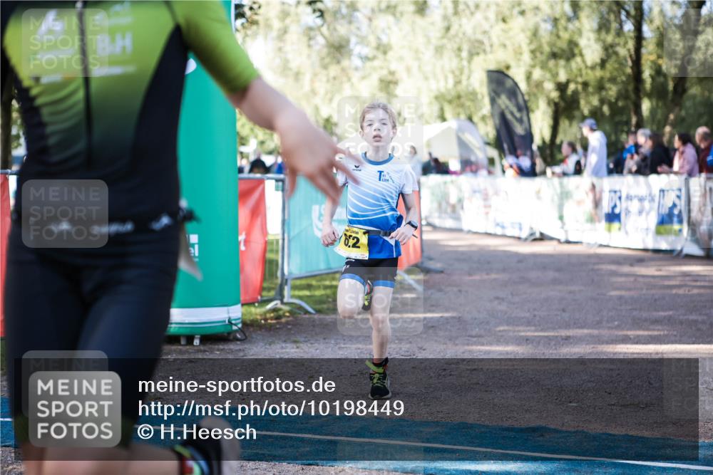 06.09.2026 - 20. Norderstedt Triathlon H.Heesch http://msf.ph/oto/10198449 06.09.2026 09:44:57 Ziel 602, 622 meine-sportfotos.de