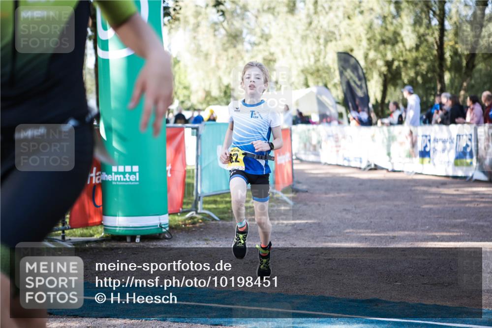 06.09.2026 - 20. Norderstedt Triathlon H.Heesch http://msf.ph/oto/10198451 06.09.2026 09:44:57 Ziel 602, 622 meine-sportfotos.de