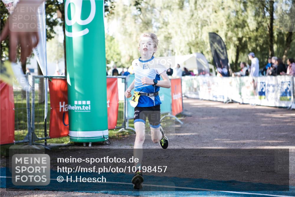 06.09.2026 - 20. Norderstedt Triathlon H.Heesch http://msf.ph/oto/10198457 06.09.2026 09:44:57 Ziel 602, 622 meine-sportfotos.de