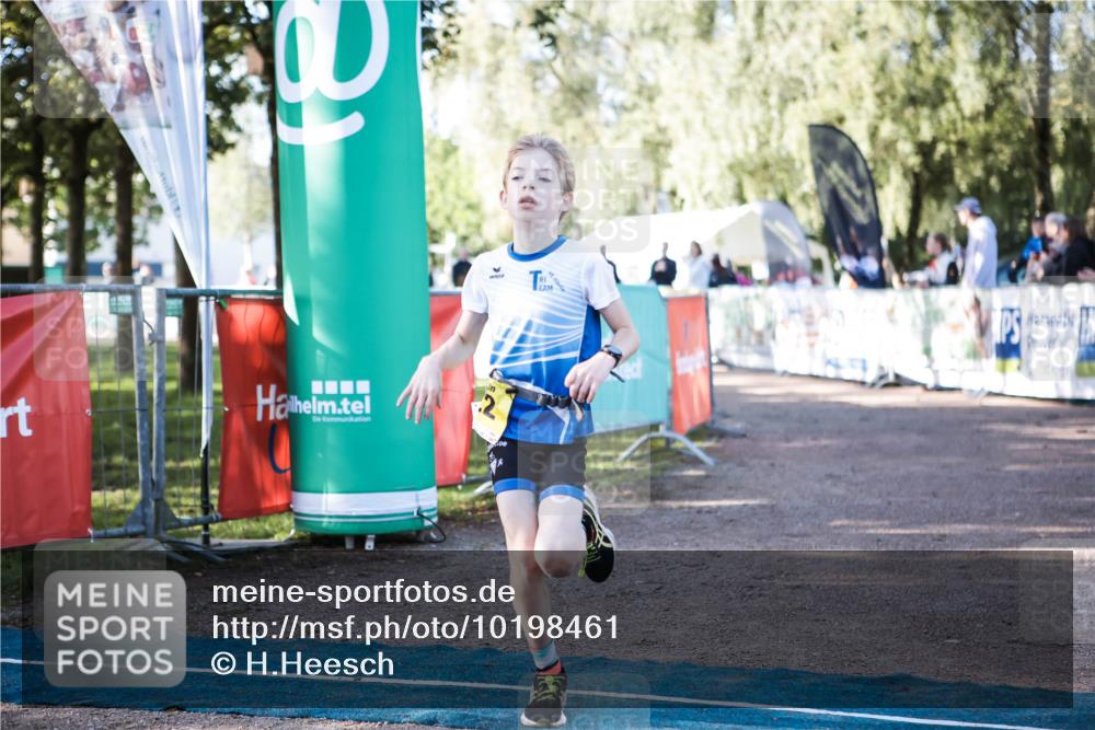 06.09.2026 - 20. Norderstedt Triathlon H.Heesch http://msf.ph/oto/10198461 06.09.2026 09:44:57 Ziel 602, 622 meine-sportfotos.de