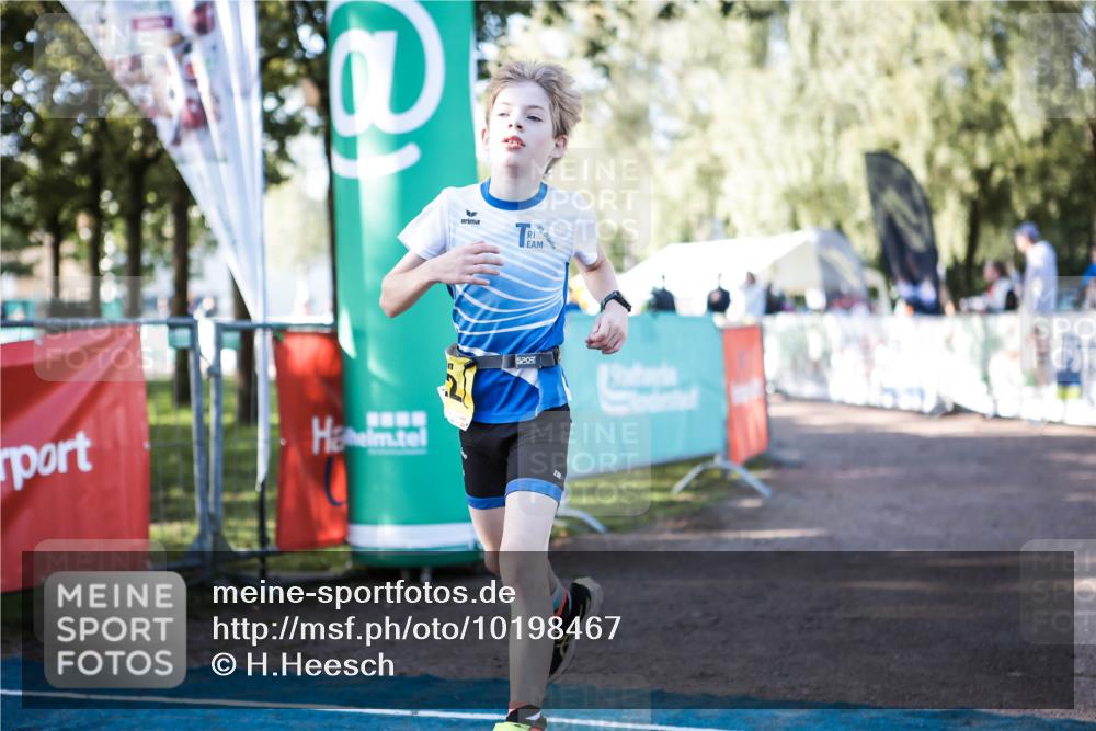 06.09.2026 - 20. Norderstedt Triathlon H.Heesch http://msf.ph/oto/10198467 06.09.2026 09:44:57 Ziel 602, 622 meine-sportfotos.de