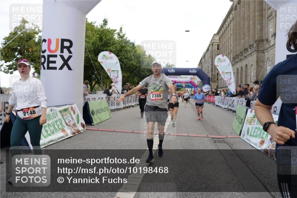 06.09.2026 - CURREX Alsterlauf Yannick Fuchs http://msf.ph/oto/10198468 06.09.2026 10:07:07 Ziel 2148, 2355, 3103, 3376, 3607, 3656, 4078, 5069, 5091, 5527, 5792, 5937, 5951, 6214, 8303, 8306 meine-sportfotos.de