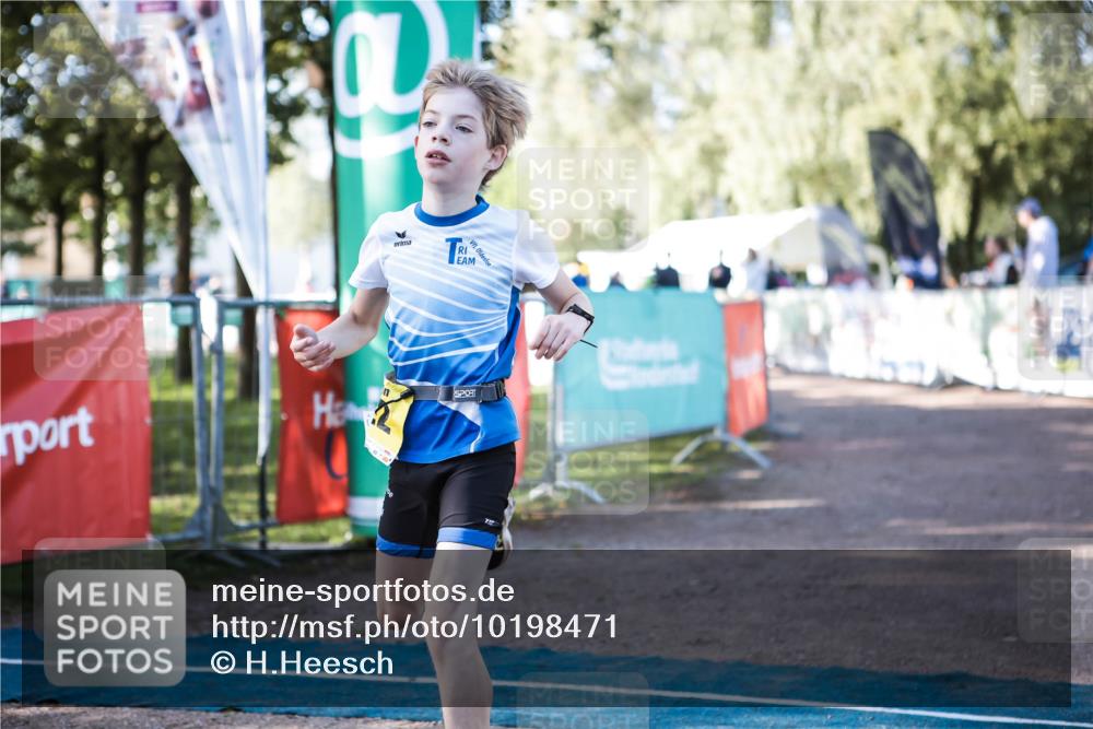 06.09.2026 - 20. Norderstedt Triathlon H.Heesch http://msf.ph/oto/10198471 06.09.2026 09:44:58 Ziel 602, 622 meine-sportfotos.de