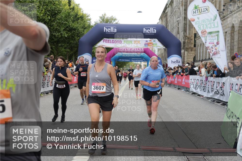 06.09.2026 - CURREX Alsterlauf Yannick Fuchs http://msf.ph/oto/10198515 06.09.2026 10:07:08 Ziel 2148, 2355, 3103, 3376, 3607, 3656, 4078, 5069, 5527, 5792, 5937, 5951, 6214, 8303, 8306 meine-sportfotos.de