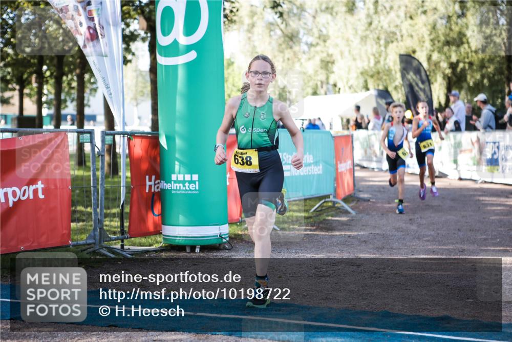 06.09.2026 - 20. Norderstedt Triathlon H.Heesch http://msf.ph/oto/10198722 06.09.2026 09:46:34 Ziel 631, 638, 677 meine-sportfotos.de