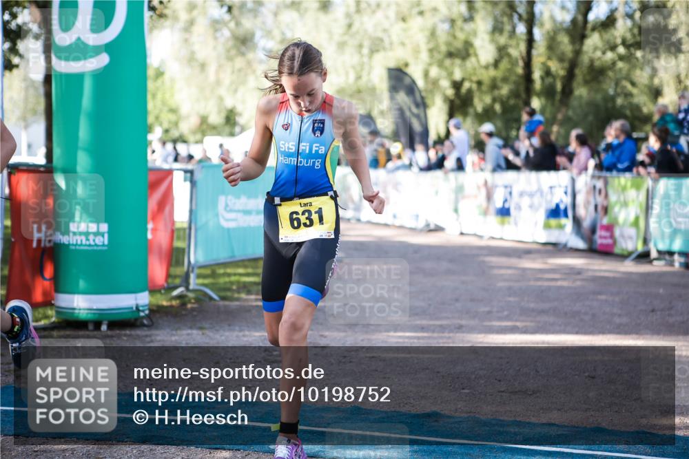 06.09.2026 - 20. Norderstedt Triathlon H.Heesch http://msf.ph/oto/10198752 06.09.2026 09:46:36 Ziel 631, 637, 638, 649, 677, 678 meine-sportfotos.de
