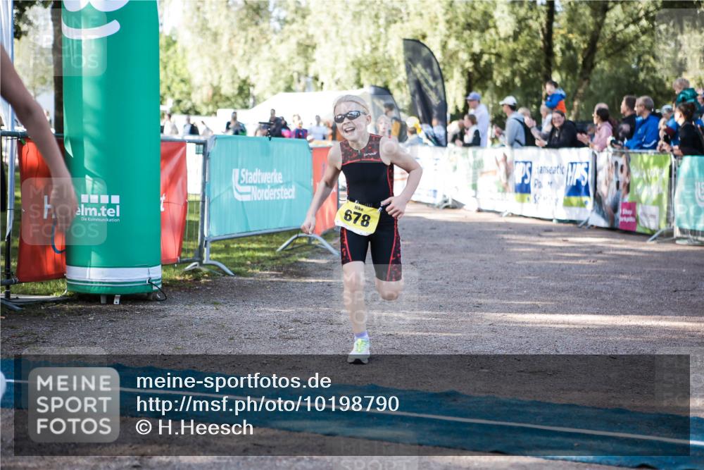 06.09.2026 - 20. Norderstedt Triathlon H.Heesch http://msf.ph/oto/10198790 06.09.2026 09:46:41 Ziel 631, 637, 638, 649, 677, 678, 685, 693 meine-sportfotos.de