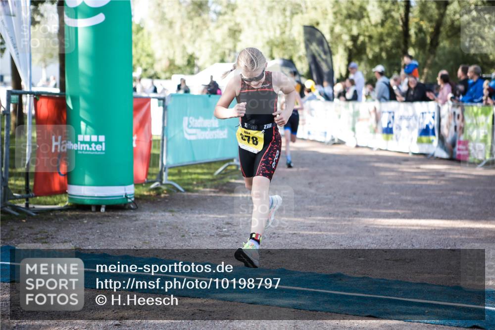 06.09.2026 - 20. Norderstedt Triathlon H.Heesch http://msf.ph/oto/10198797 06.09.2026 09:46:41 Ziel 631, 637, 638, 649, 677, 678, 685, 693 meine-sportfotos.de