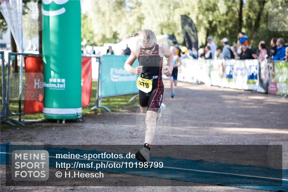 06.09.2026 - 20. Norderstedt Triathlon H.Heesch http://msf.ph/oto/10198799 06.09.2026 09:46:41 Ziel 631, 637, 638, 649, 677, 678, 685, 693 meine-sportfotos.de