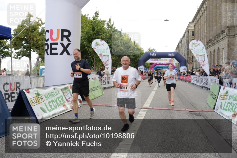 06.09.2026 - CURREX Alsterlauf Yannick Fuchs http://msf.ph/oto/10198806 06.09.2026 10:07:11 Ziel 2187, 2355, 2893, 3103, 3607, 4078, 4140, 5069, 5549, 5792, 5937, 5951, 6214, 8303, 8306 meine-sportfotos.de