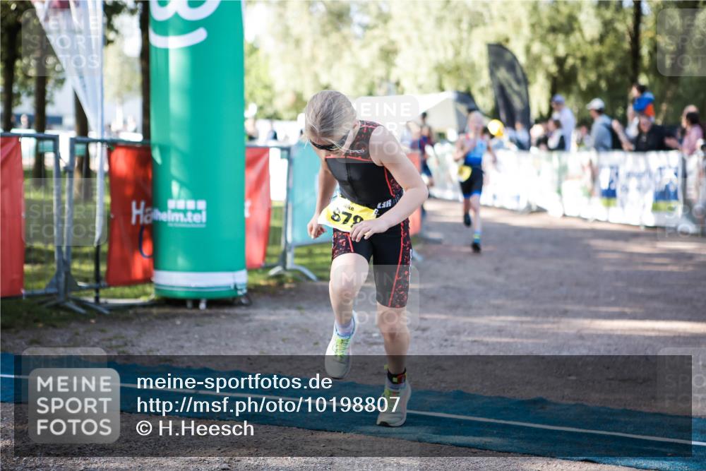 06.09.2026 - 20. Norderstedt Triathlon H.Heesch http://msf.ph/oto/10198807 06.09.2026 09:46:42 Ziel 631, 637, 649, 661, 677, 678, 685, 693 meine-sportfotos.de