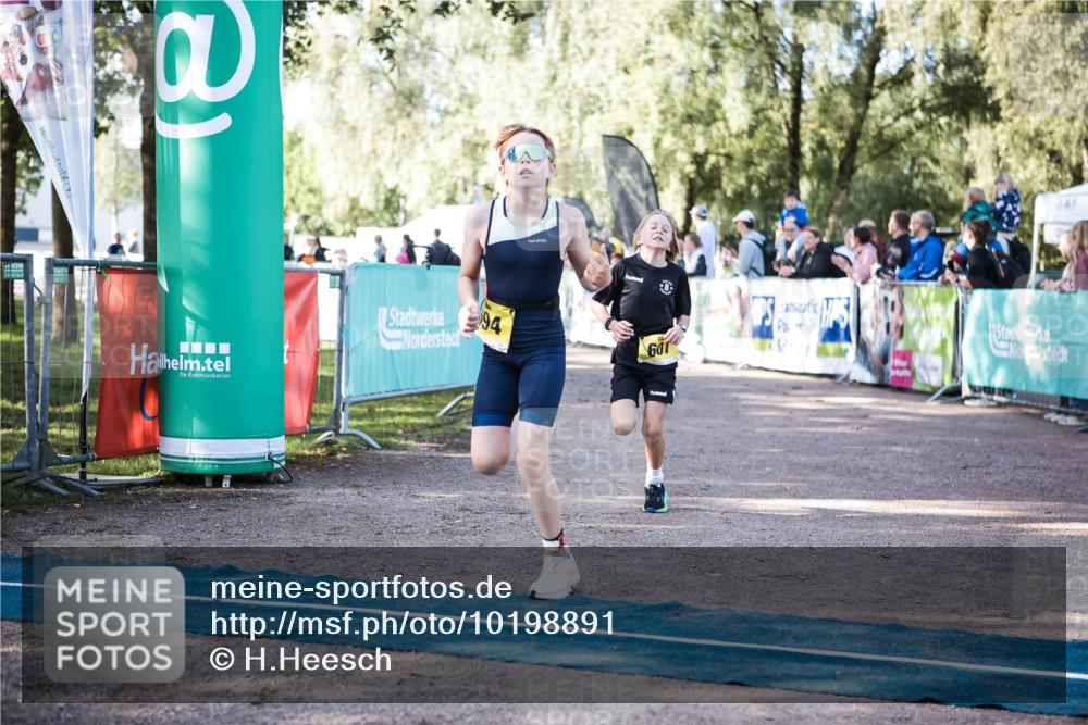 06.09.2026 - 20. Norderstedt Triathlon H.Heesch http://msf.ph/oto/10198891 06.09.2026 09:46:48 Ziel 607, 661, 676, 678, 685, 693, 694 meine-sportfotos.de
