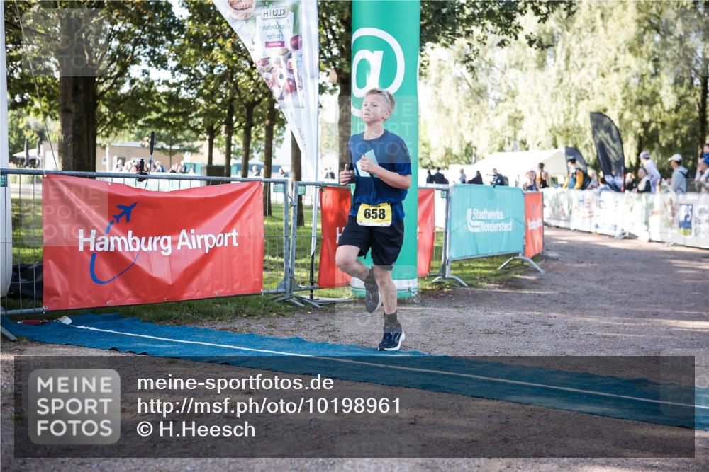 06.09.2026 - 20. Norderstedt Triathlon H.Heesch http://msf.ph/oto/10198961 06.09.2026 09:46:57 Ziel 643, 658, 676 meine-sportfotos.de
