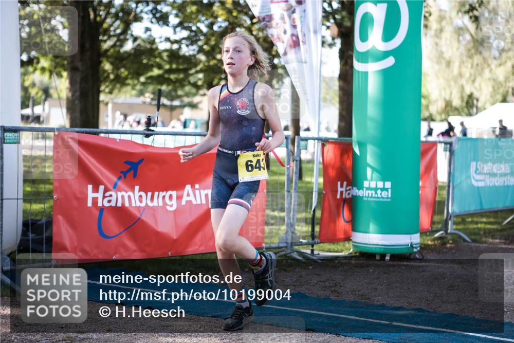 06.09.2026 - 20. Norderstedt Triathlon H.Heesch http://msf.ph/oto/10199004 06.09.2026 09:47:01 Ziel 643, 658 meine-sportfotos.de