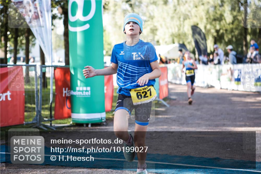 06.09.2026 - 20. Norderstedt Triathlon H.Heesch http://msf.ph/oto/10199027 06.09.2026 09:47:08 Ziel 606, 627, 643 meine-sportfotos.de