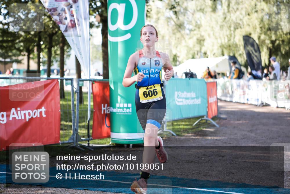 06.09.2026 - 20. Norderstedt Triathlon H.Heesch http://msf.ph/oto/10199051 06.09.2026 09:47:10 Ziel 606, 627 meine-sportfotos.de