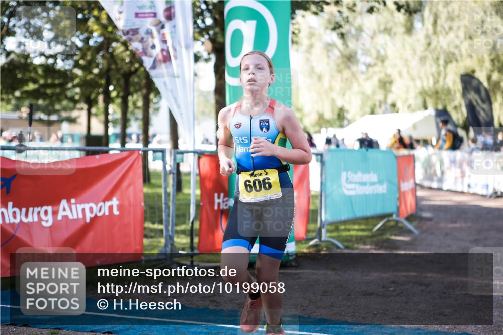 06.09.2026 - 20. Norderstedt Triathlon H.Heesch http://msf.ph/oto/10199058 06.09.2026 09:47:10 Ziel 606, 627 meine-sportfotos.de
