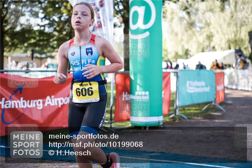 06.09.2026 - 20. Norderstedt Triathlon H.Heesch http://msf.ph/oto/10199068 06.09.2026 09:47:11 Ziel 606, 627 meine-sportfotos.de