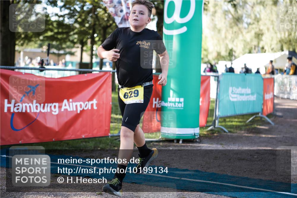 06.09.2026 - 20. Norderstedt Triathlon H.Heesch http://msf.ph/oto/10199134 06.09.2026 09:47:35 Ziel 629, 698 meine-sportfotos.de