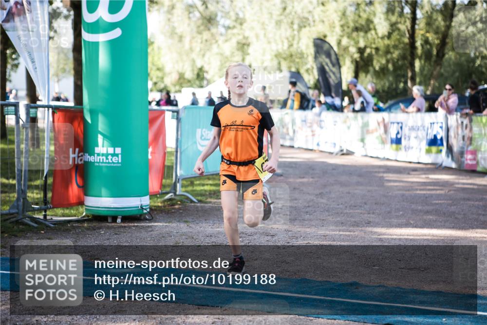 06.09.2026 - 20. Norderstedt Triathlon H.Heesch http://msf.ph/oto/10199188 06.09.2026 09:47:45 Ziel 671, 675 meine-sportfotos.de