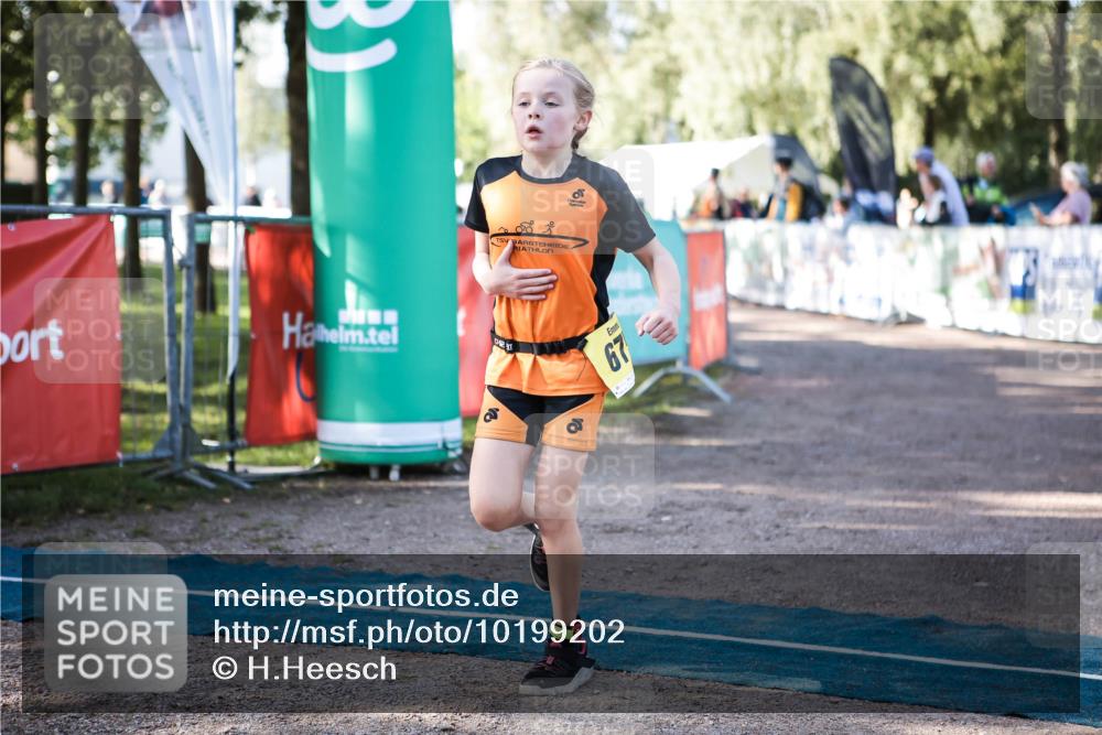 06.09.2026 - 20. Norderstedt Triathlon H.Heesch http://msf.ph/oto/10199202 06.09.2026 09:47:45 Ziel 671, 675 meine-sportfotos.de