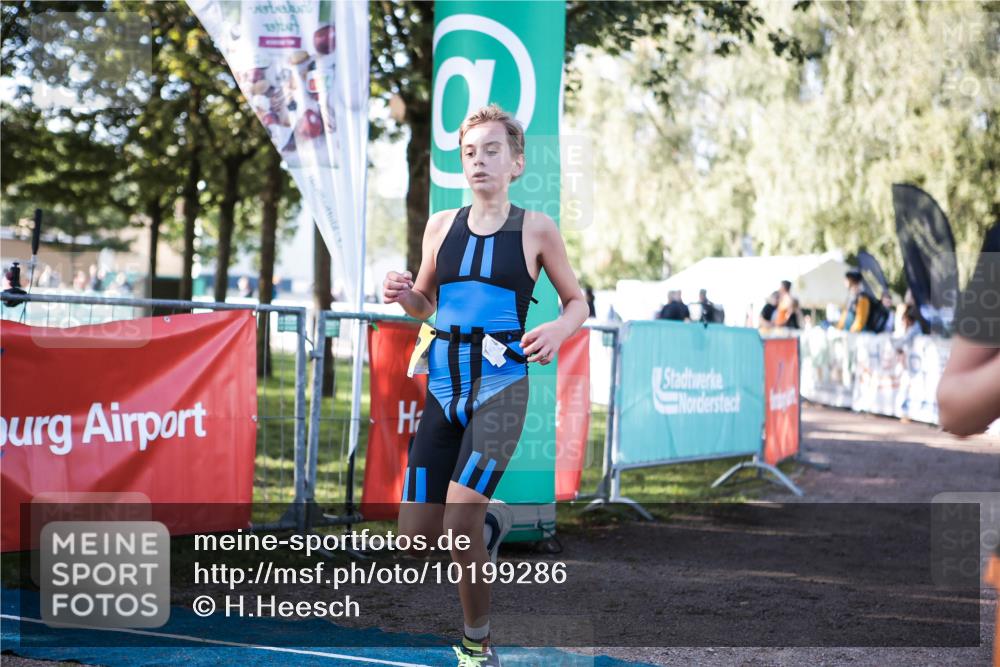 06.09.2026 - 20. Norderstedt Triathlon H.Heesch http://msf.ph/oto/10199286 06.09.2026 09:48:07 Ziel 633, 656, 673 meine-sportfotos.de