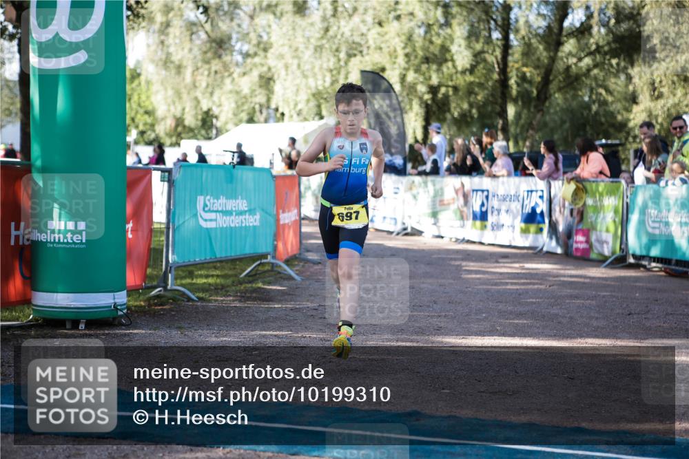 06.09.2026 - 20. Norderstedt Triathlon H.Heesch http://msf.ph/oto/10199310 06.09.2026 09:48:24 Ziel 697 meine-sportfotos.de