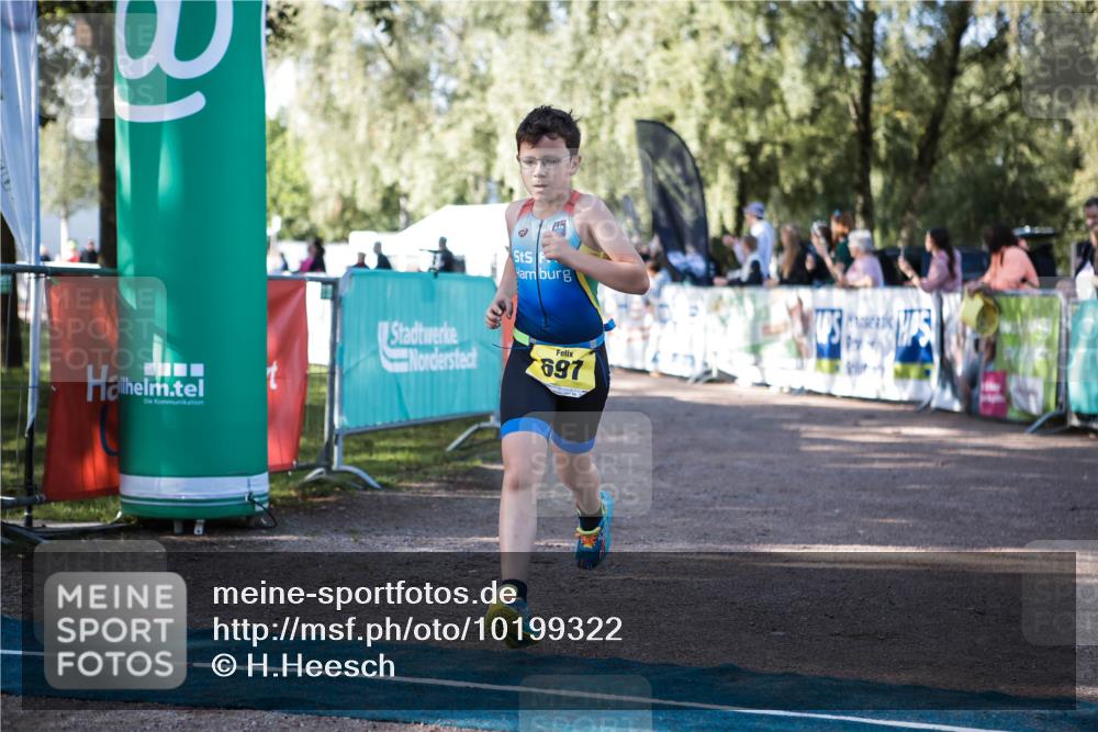 06.09.2026 - 20. Norderstedt Triathlon H.Heesch http://msf.ph/oto/10199322 06.09.2026 09:48:24 Ziel 697 meine-sportfotos.de