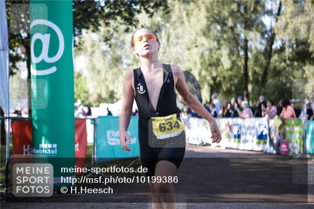 06.09.2026 - 20. Norderstedt Triathlon H.Heesch http://msf.ph/oto/10199386 06.09.2026 09:48:32 Ziel 634, 668, 696, 697 meine-sportfotos.de
