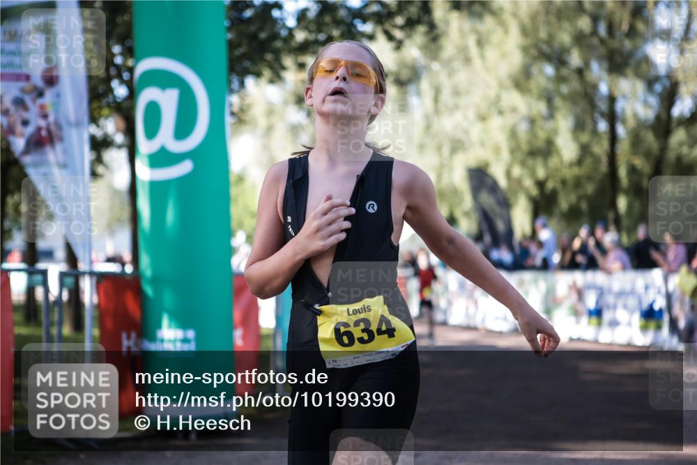 06.09.2026 - 20. Norderstedt Triathlon H.Heesch http://msf.ph/oto/10199390 06.09.2026 09:48:33 Ziel 634, 668, 696 meine-sportfotos.de
