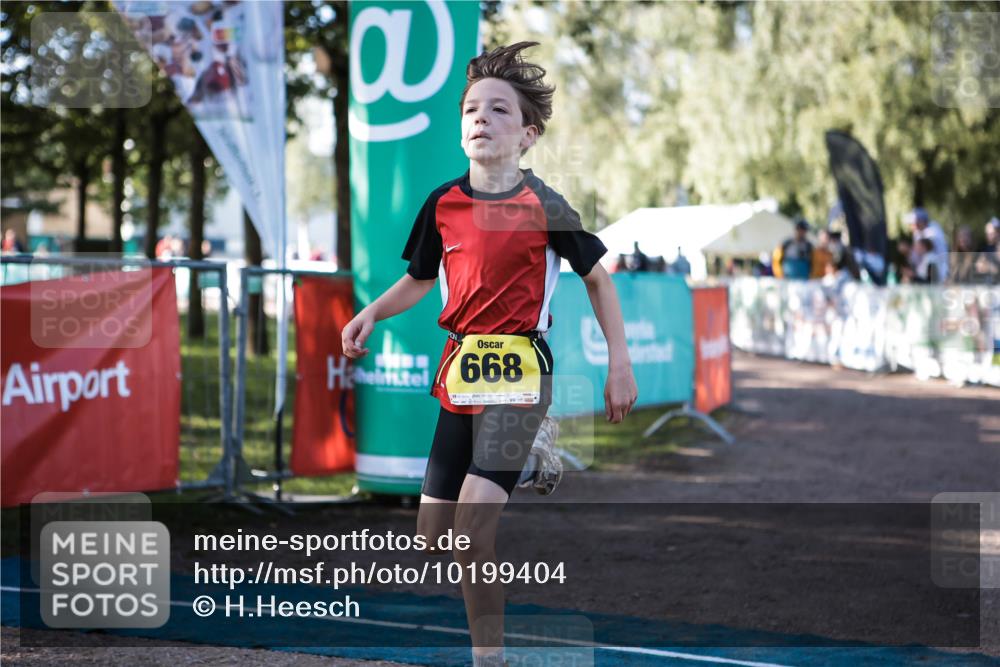 06.09.2026 - 20. Norderstedt Triathlon H.Heesch http://msf.ph/oto/10199404 06.09.2026 09:48:35 Ziel 628, 634, 668, 696 meine-sportfotos.de