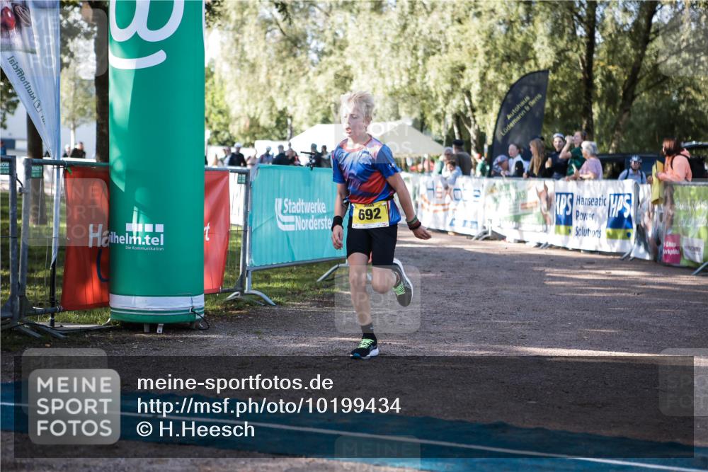 06.09.2026 - 20. Norderstedt Triathlon H.Heesch http://msf.ph/oto/10199434 06.09.2026 09:48:48 Ziel 669, 692 meine-sportfotos.de