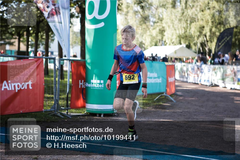 06.09.2026 - 20. Norderstedt Triathlon H.Heesch http://msf.ph/oto/10199441 06.09.2026 09:48:48 Ziel 669, 692 meine-sportfotos.de