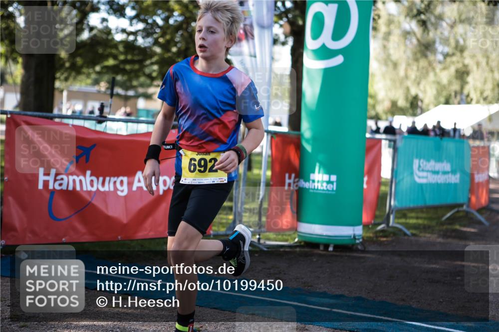 06.09.2026 - 20. Norderstedt Triathlon H.Heesch http://msf.ph/oto/10199450 06.09.2026 09:48:48 Ziel 669, 692 meine-sportfotos.de
