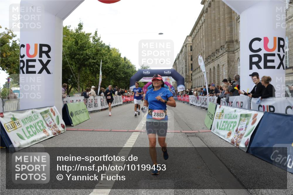 06.09.2026 - CURREX Alsterlauf Yannick Fuchs http://msf.ph/oto/10199453 06.09.2026 10:07:24 Ziel 2515, 2883, 2903, 3566, 4901, 5227, 5813, 6319, 6320, 6368 meine-sportfotos.de