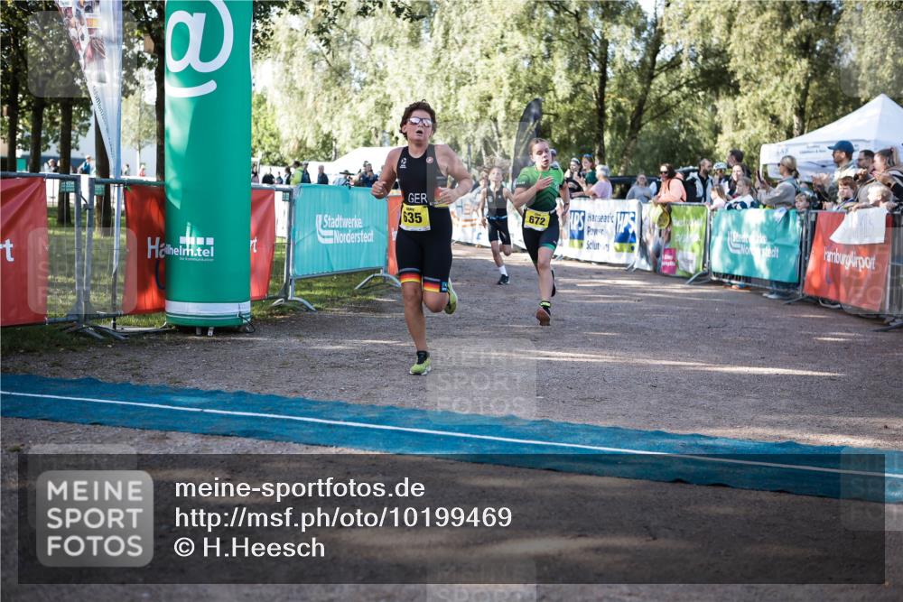 06.09.2026 - 20. Norderstedt Triathlon H.Heesch http://msf.ph/oto/10199469 06.09.2026 09:49:09 Ziel 609, 635, 642, 672, 691 meine-sportfotos.de