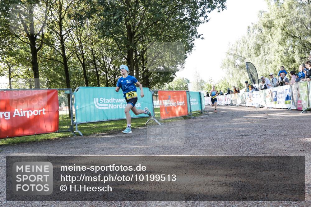 06.09.2026 - 20. Norderstedt Triathlon H.Heesch http://msf.ph/oto/10199513 06.09.2026 09:47:06 Ziel 606, 627, 643 meine-sportfotos.de