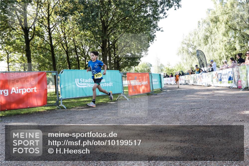 06.09.2026 - 20. Norderstedt Triathlon H.Heesch http://msf.ph/oto/10199517 06.09.2026 09:47:41 Ziel 629, 671, 675 meine-sportfotos.de