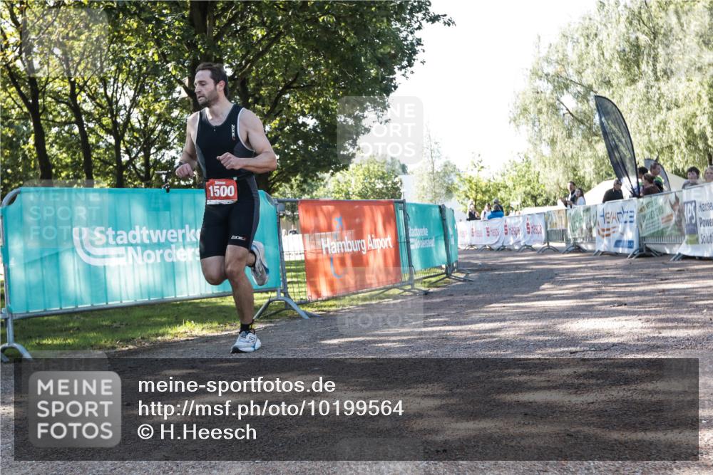 06.09.2026 - 20. Norderstedt Triathlon H.Heesch http://msf.ph/oto/10199564 06.09.2026 10:38:39 Ziel 1500 meine-sportfotos.de