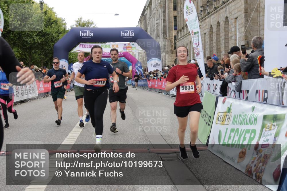 06.09.2026 - CURREX Alsterlauf Yannick Fuchs http://msf.ph/oto/10199673 06.09.2026 10:07:33 Ziel 3012, 3419, 3566, 3927, 4208, 4561, 4901, 5261, 5396, 5633, 5634, 6265, 6319, 6320, 6368 meine-sportfotos.de