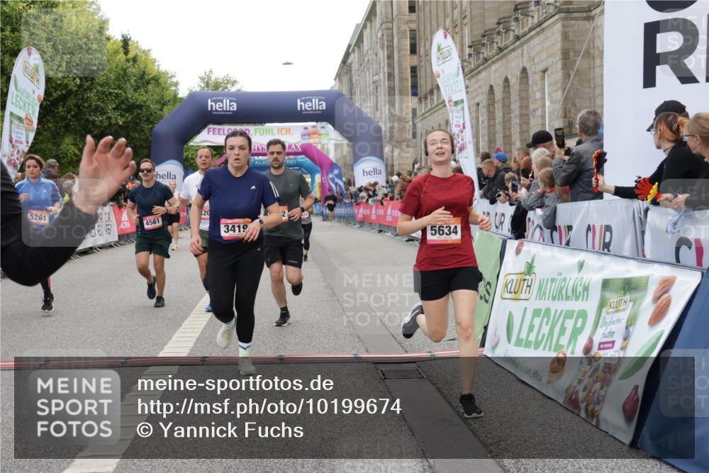 06.09.2026 - CURREX Alsterlauf Yannick Fuchs http://msf.ph/oto/10199674 06.09.2026 10:07:33 Ziel 3012, 3419, 3566, 3927, 4208, 4561, 4901, 5261, 5396, 5633, 5634, 6265, 6319, 6320, 6368 meine-sportfotos.de