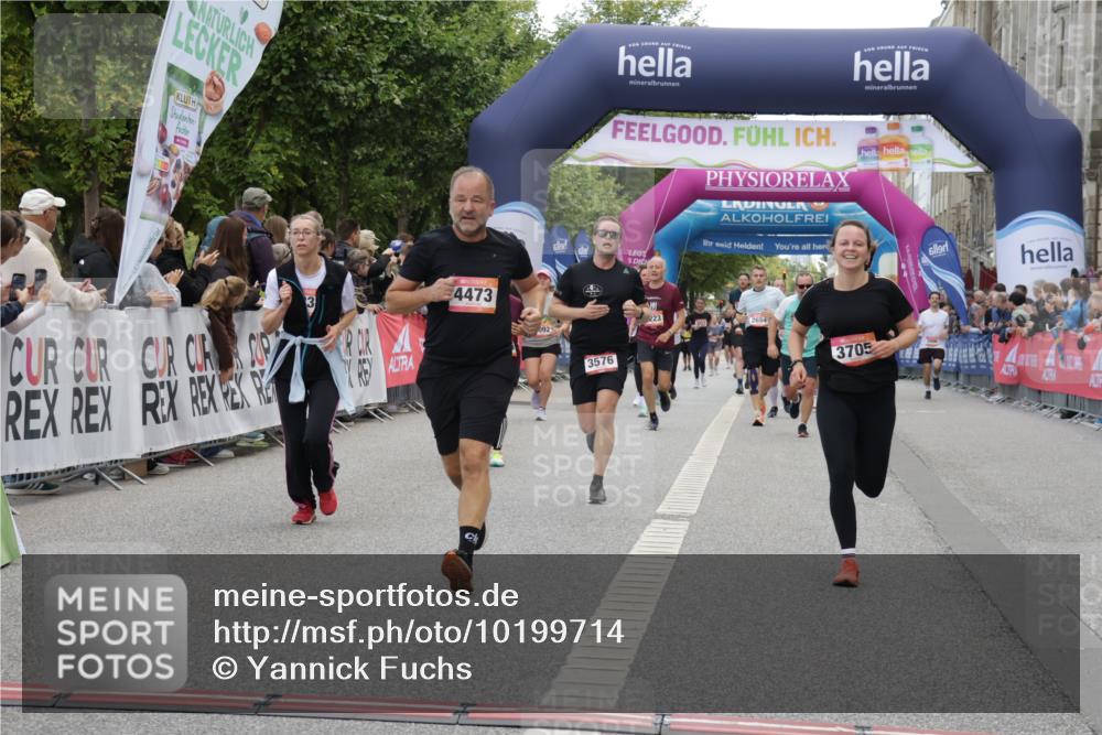 06.09.2026 - CURREX Alsterlauf Yannick Fuchs http://msf.ph/oto/10199714 06.09.2026 10:07:43 Ziel 1316, 2176, 2430, 2524, 3576, 3705, 3706, 4473, 5338, 5633, 6147 meine-sportfotos.de