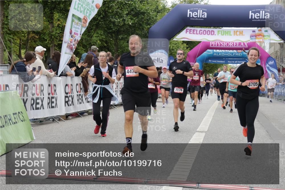 06.09.2026 - CURREX Alsterlauf Yannick Fuchs http://msf.ph/oto/10199716 06.09.2026 10:07:43 Ziel 1316, 2176, 2430, 2524, 3576, 3705, 3706, 4473, 5338, 5633, 6147 meine-sportfotos.de